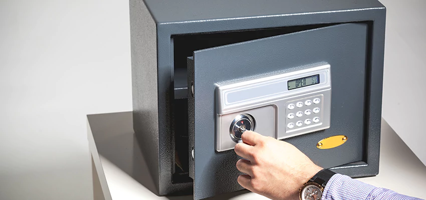 Jewelry Safe Unlocking Service in Cypress, California